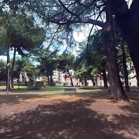 Modern & Bright Flat - 2 Min From The Sea Apartment Savona Bagian luar foto
