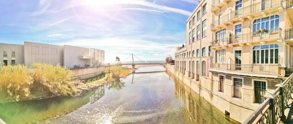 Modern & Bright Flat - 2 Min From The Sea Apartment Savona Bagian luar foto