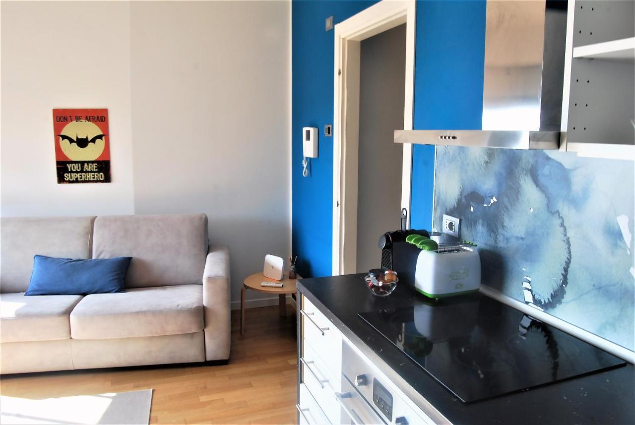 Modern & Bright Flat - 2 Min From The Sea Apartment Savona Bagian luar foto