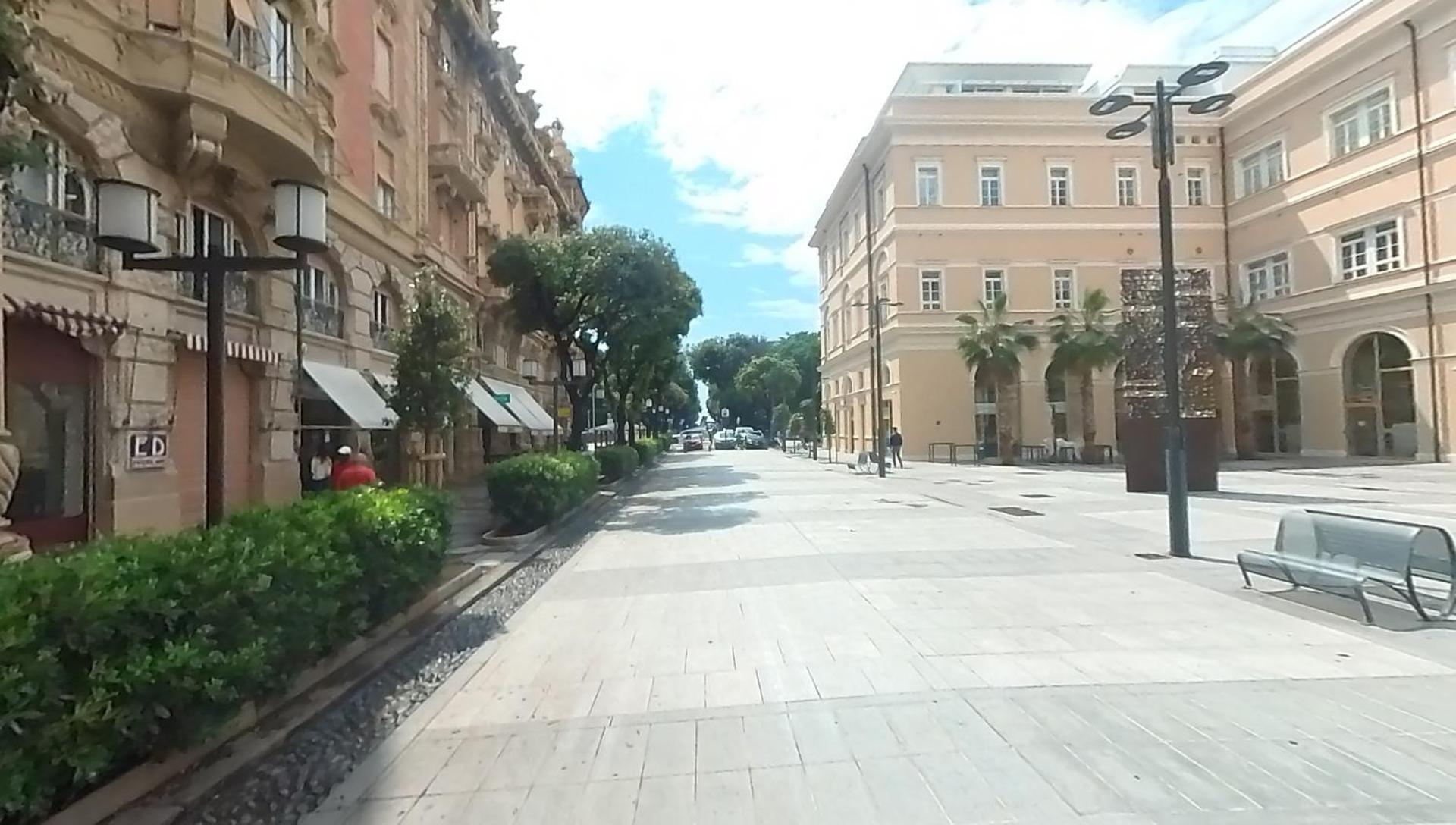 Modern & Bright Flat - 2 Min From The Sea Apartment Savona Bagian luar foto