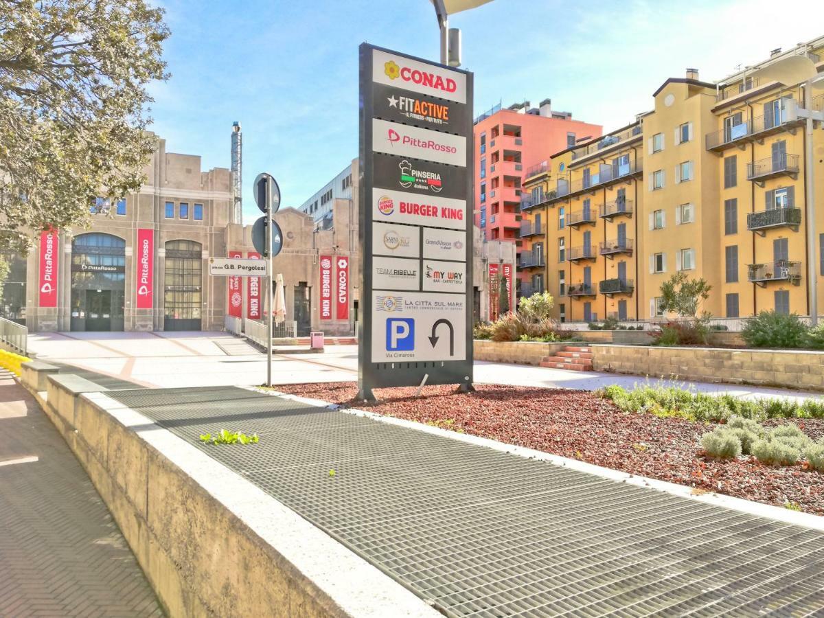 Modern & Bright Flat - 2 Min From The Sea Apartment Savona Bagian luar foto